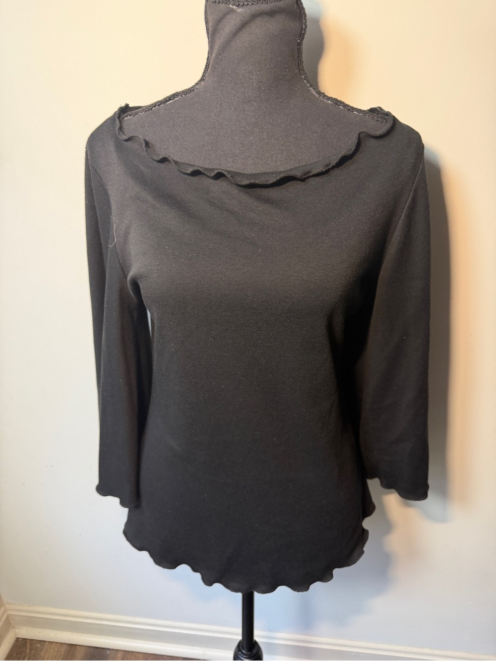 Blue Reed Women’s L Black Ruffle Neck 3/4 Sleeve Knit Top Made in USA